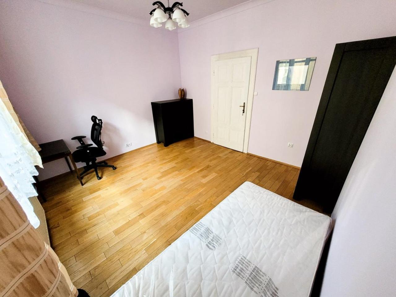 Wild Solutions Sauna Apartments Krasków Eksteriør bilde
